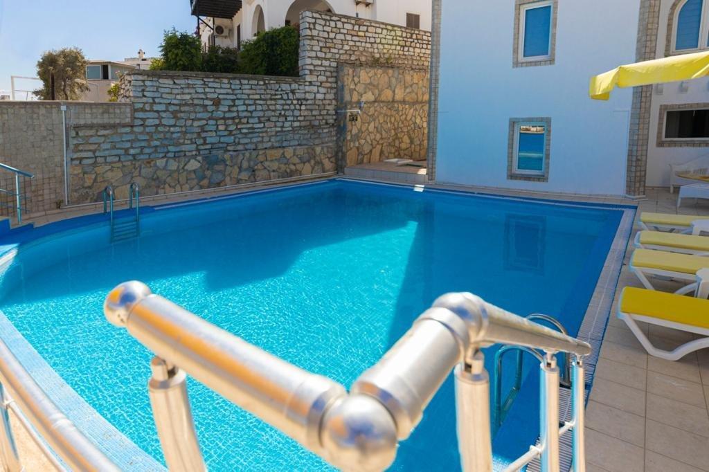 Hola Bodrum Muğla Luaran gambar
