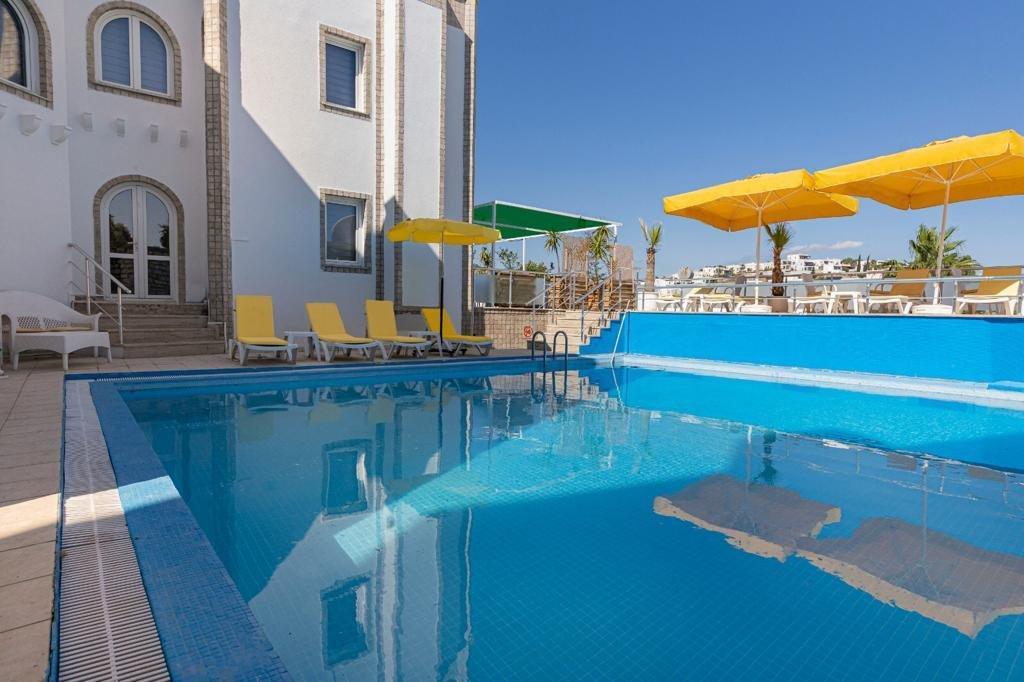 Hola Bodrum Muğla Luaran gambar